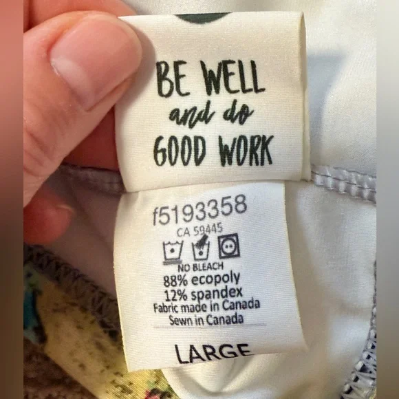 Artist Rachel Pohl Graphic Crop tank top - Picture 6 of 10